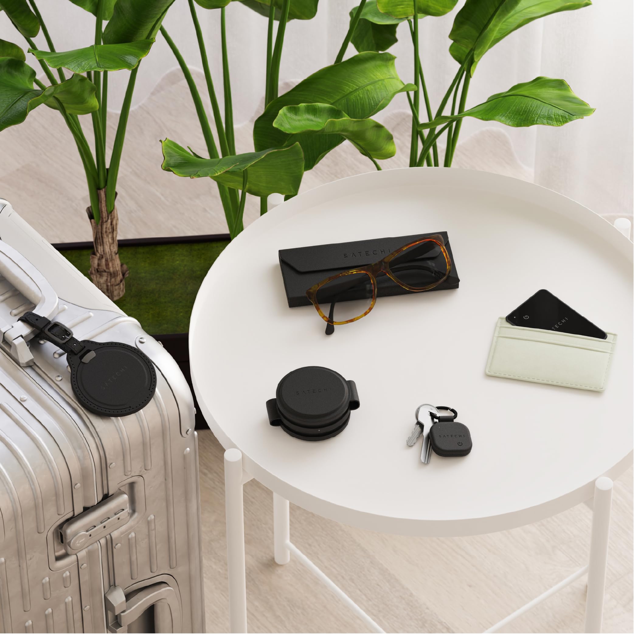 Satechi FindAll with Find My, Keychain & Glasses Case, Wireless Rechargeable, Location Tracker - Black - Image 7